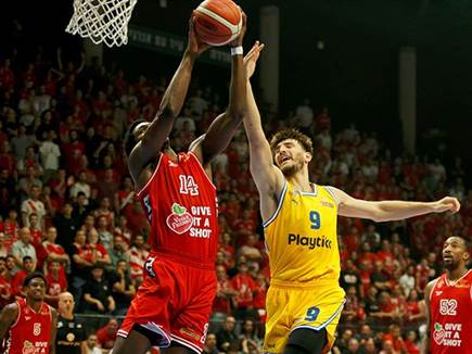 קרבות אוויר (אלן שיבר)