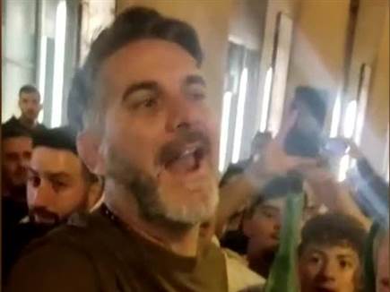 ריגש את הקהל הירוק. רוסו (צילום: ספורט 5) ריגש את הקהל הירוק. רוסו (צילום: ספורט 5)