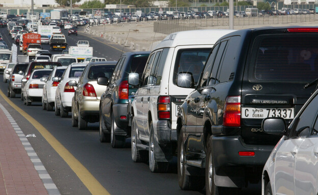 עומס תנועה בדובאי (צילום: Reuters)