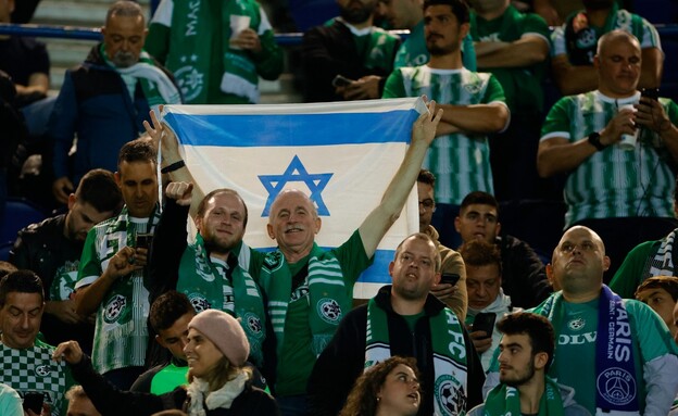 הקהל הישראלי בפריז (צילום: reuters)