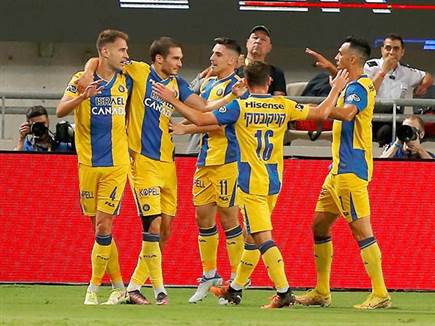 והצהובים חגגו (צילום: אלן שיבר)