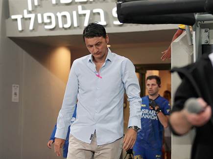 איביץ' יכול היה לחייך הפעם (צילום: אלן שיבר)