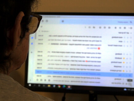 באמצעות 100 מספרי טלפון: כך פעלה הרשת שעקצה קשישים בחסות איום הטילים