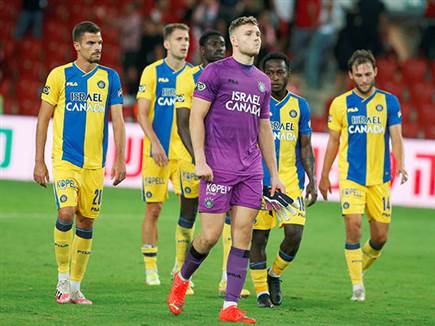 מכבי ת"א נוצחה בפעם השנייה העונה (צילום: אלן שיבר)
