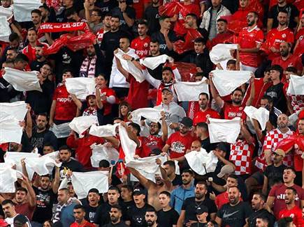 הצגה של הקהל האדום (אלן שיבר)