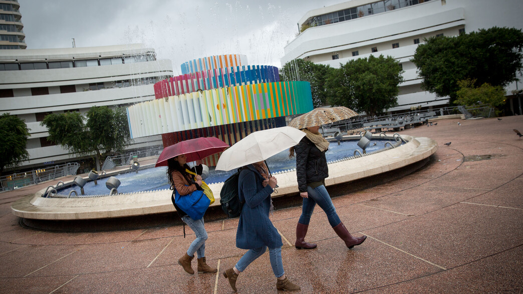 התקררות וגשמים: סופות רעמים וחשש לשיטפונות