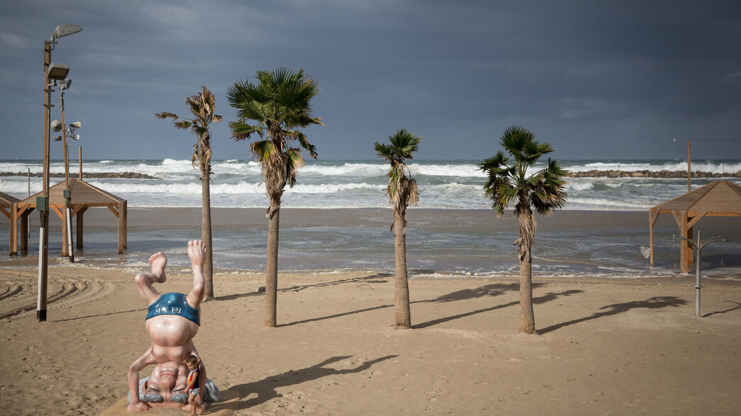 חוף הים של תל אביב