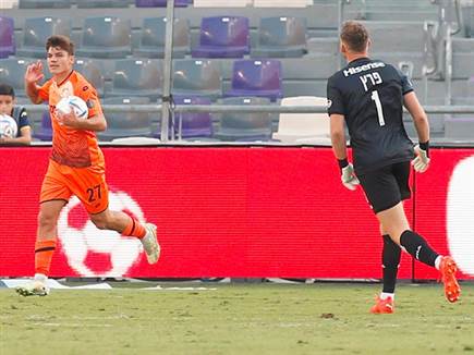 שער נהדר לסטויאנוב (אלן שיבר)