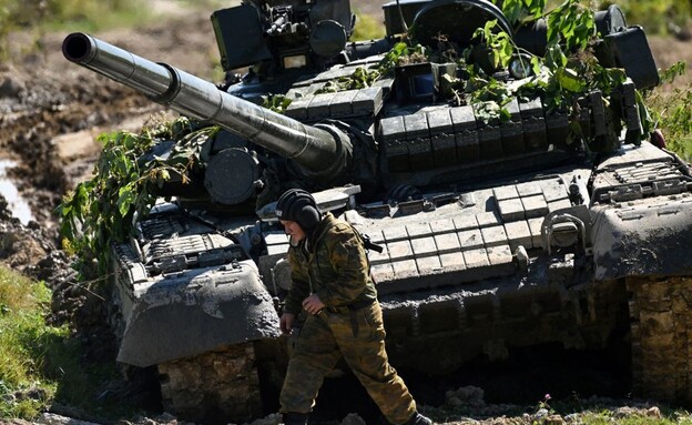 הטנק הרוסי (צילום: KIRILL KUDRYAVTSEV/AFP/GettyImages)