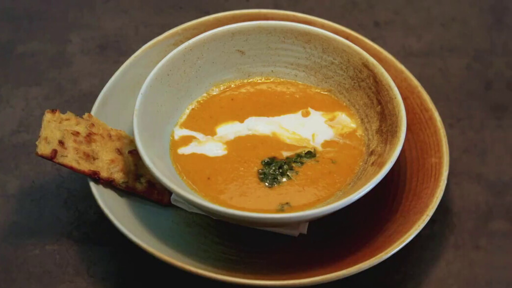 מרק עגבניות של ריקי גל וירדן שוהם מרק עגבניות של ריקי גל וירדן שוהם