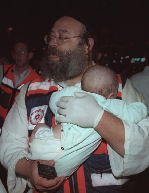 שמעון לוי שניצל כתינוק מפיגוע התאבדות בבית ישראל (צילום: פלאש 90)