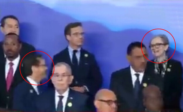 הנשיא הרצוג מחייך אל ראש ממשלת תוניסיה 