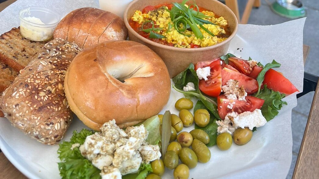 פלאנט איקס. ארוחת בוקר