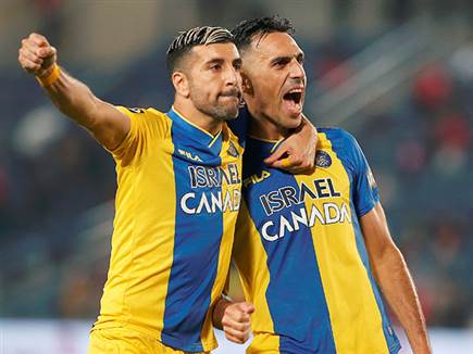 כוכב הצהובים השאיר את המחצית הראשונה מאחור וכבש שער נהדר (אלן שיבר)