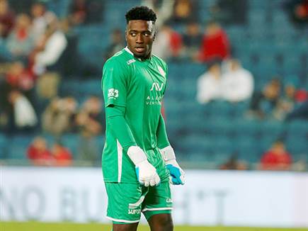 חזר להרכב וסיפק הצלות שלא הספיקו. אדליי (אלן שיבר)