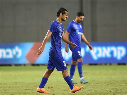 מסובכת בתחתית (אלן שיבר)