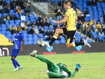 זלטאנוביץ'. לא מצא את הרשת (ברני ארדוב)