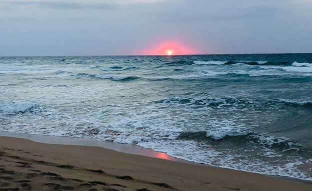 שקיעה חורפית בגן הלאומי חוף אכזיב (צילום: אורי ארליך , רשות הטבע והגנים)