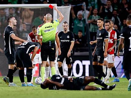 עידן לייבה שולף את האדום לאלחמיד (מאור אלקסלסי)