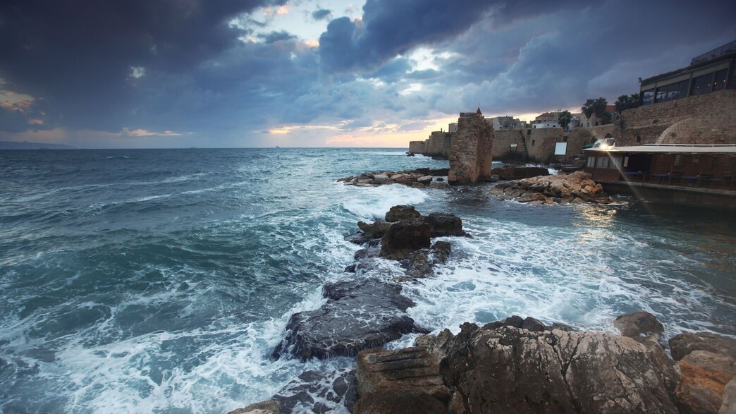 חום הים בעכו