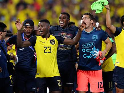 אקוודור תרצה להמשיך לחגוג (Jose Jacome - Pool/Getty Images) (צילום: ספורט 5)