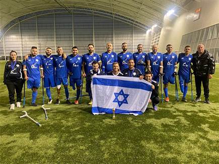 גאווה ישראלית בסקוטלנד. נבחרת ישראל לקטועי גפיים (צילום: ספורט 5)