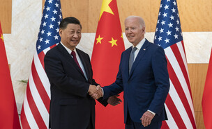 נשיא סין שי ונשיא ארה"ב ביידן בפסגת ה-G20 (צילום: AP)