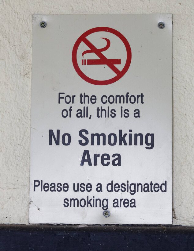 שלט אסור לעשן (צילום: Beate Wolter, shutterstock)