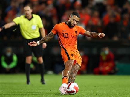 דפאי ימשיך לככב במי הולנד?