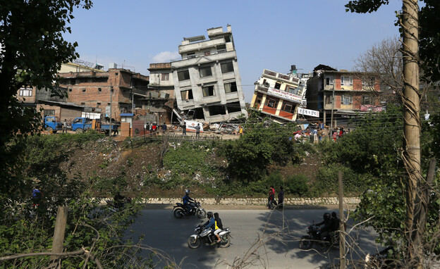 רעידת האדמה בנפאל ב-2015 (צילום: AP)