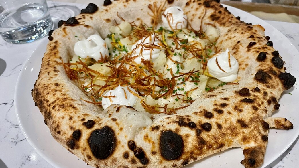 פיצה נאופוליטן פיצת תפוחי אדמה 