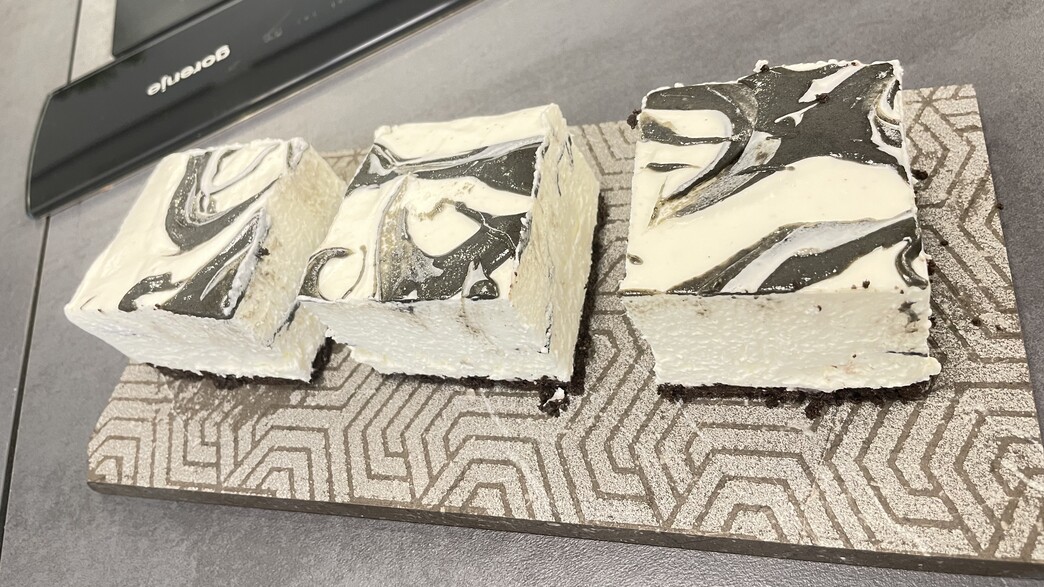 עוגת גבינה שחור לבן 