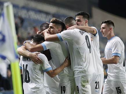 ישראל מנצחת 2:4 (צילום: אלן שיבר)