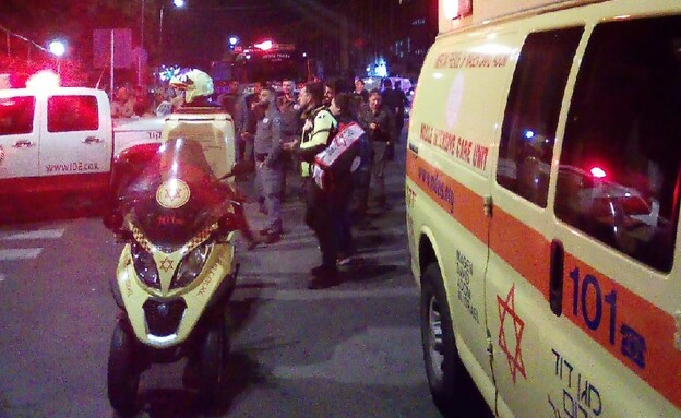 שרפה בתל אביב: גבר בן 30 נפצע קשה (צילום: בט"ש וחירום)