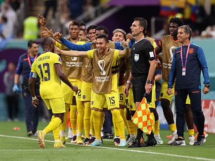 כעת הם עם הפנים ליריבות הקשות יותר בבית א' (GETTY)