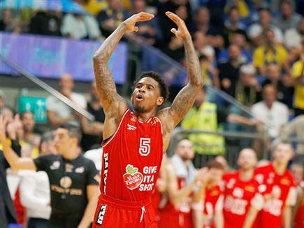 אקסבייר מנפורד להט ברבע השני (אלן שיבר)