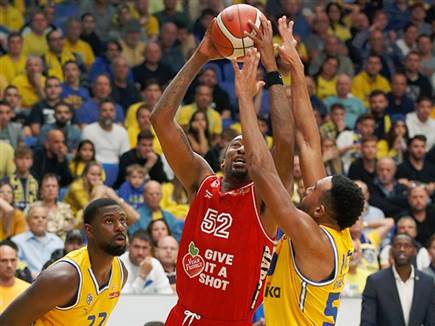 תמונה שמאפיינת את הלחימה במשחק (אלן שיבר)