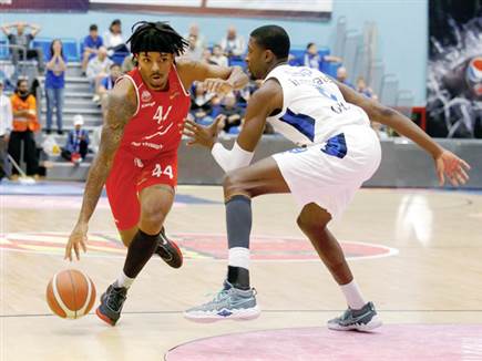 אחמד תרם מנגד (אלן שיבר)