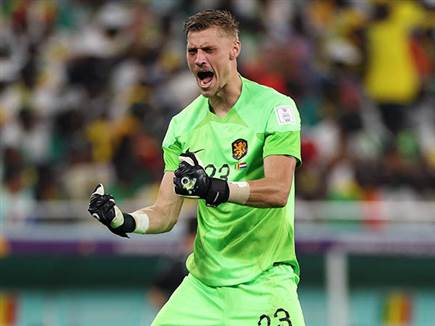 הולנד פתחה עם שלוש נקודות (getty)