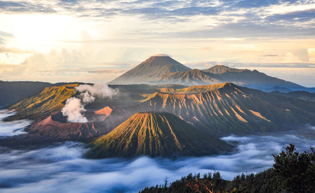 הר ברומו אינדונזיה (צילום: WATHIT H, shutterstock)