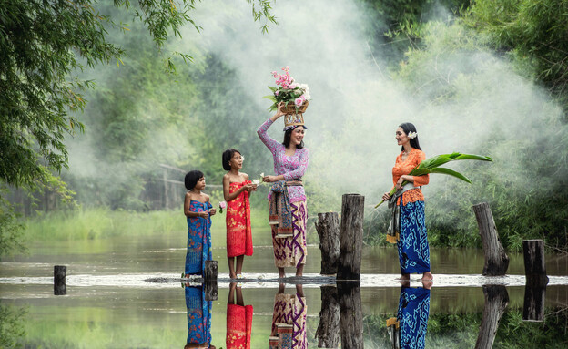 אנשים באינדונזיה (צילום: CW Pix, shutterstock)