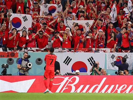 ובכל זאת, הקהל הקוריאני ידע להודות לשחקניו (Getty)