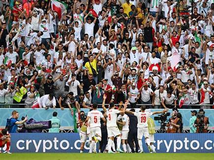 שאגת אצטדיון שלם (GETTY)