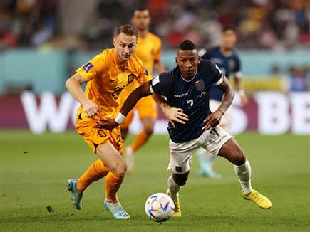 המשחק נפתח בצורה שקטה (GETTY)