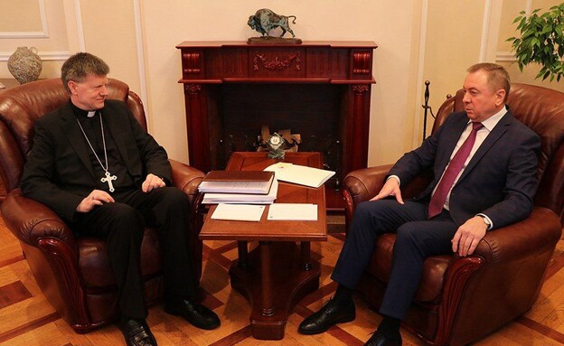 יום לפני מותו: שר החוץ המנוח של בלארוס בפגישה עם נ
