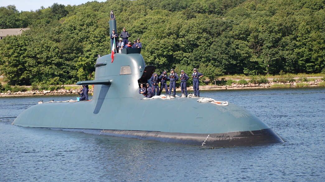 הצוללת הזרה (צילום: U.S Navy)