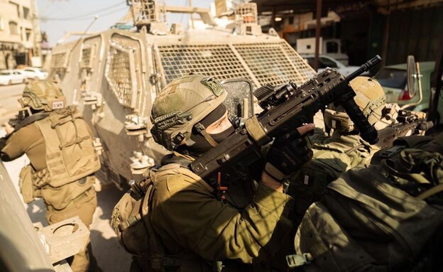 פעילות כוחות צה"ל במהלך מבצע ״שובר גלים״ (צילום: דובר צה"ל)