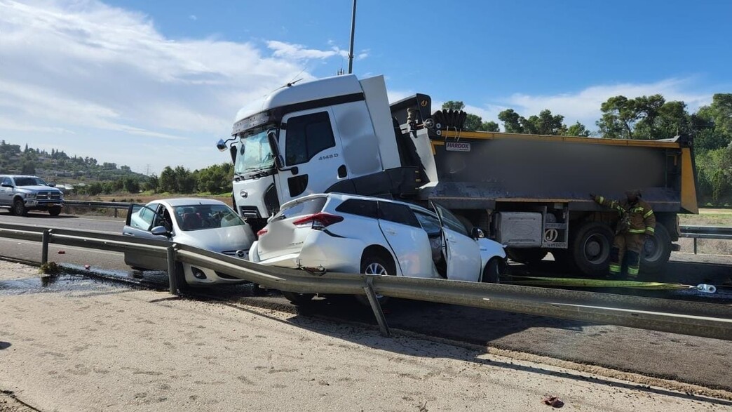 תאונה בין משאית לרכב בכביש 4314 סמוך לכפר דניאל