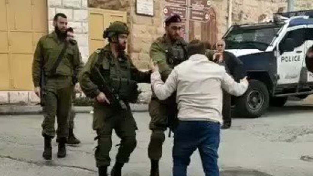 חיילי צה"ל מתעמתים עם פעילי שמאל בחברון