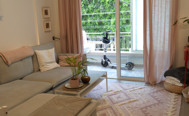 הדירה של נטלי בן שמחון - הסלון (צילום: טל גבעוני)